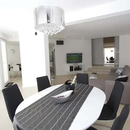 Luxury Apartamento *