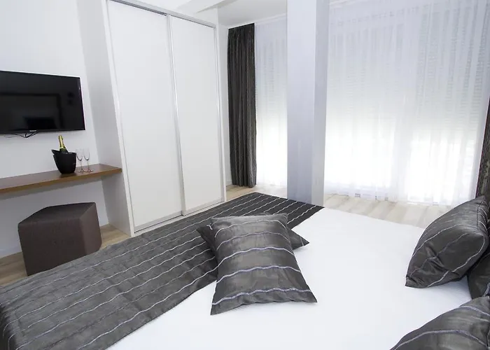Luxury سبليت