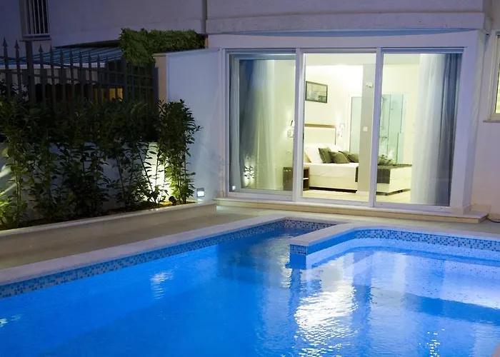 Luxury سبليت
